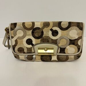 Coach Kristen Op Art Sequin Signature‎ Tan Beige Women’s Wristlet Clutch Wallet